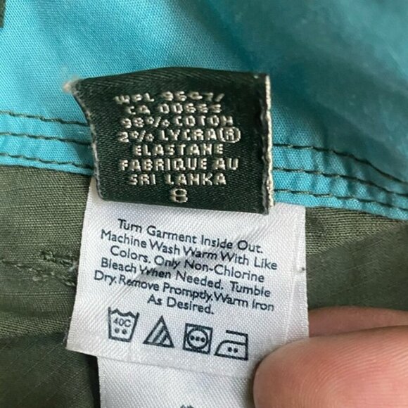 Eddie Bauer Mercer Fit Green Cargo Capri Pants 8 - Picture 5 of 16